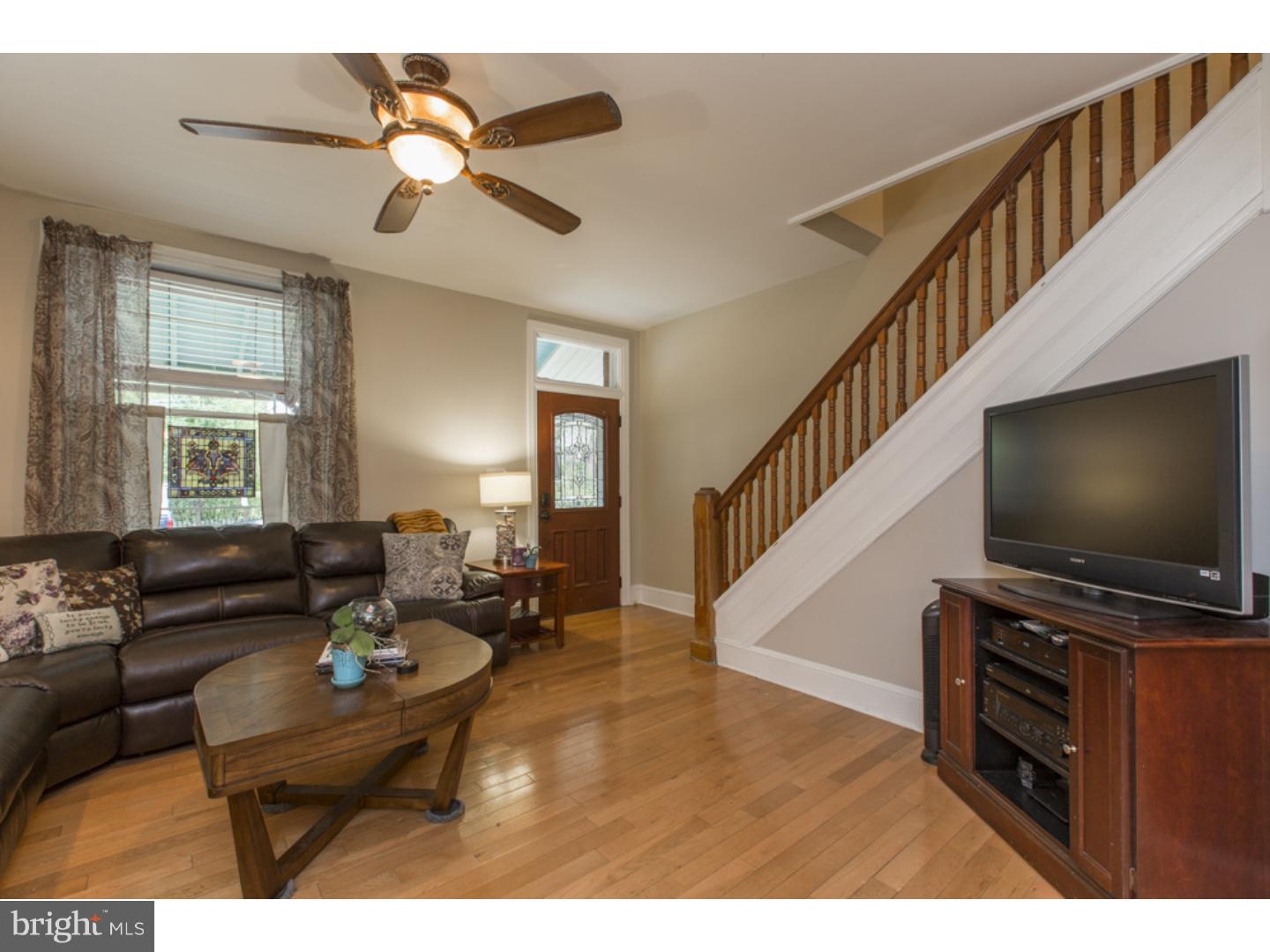 33 East Waverly Road Wyncote, PA 19095 - Photo 6 of 25 Living Room