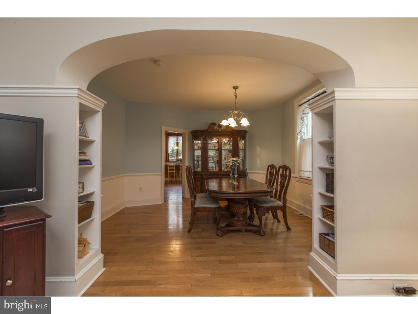 33 East Waverly Road Wyncote, PA 19095 - Photo 7 of 25 Dining Room