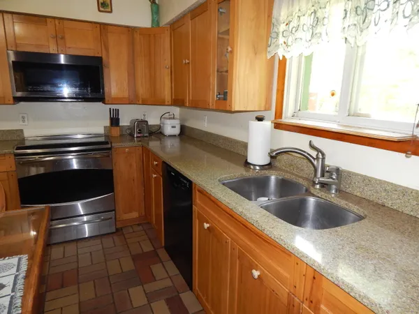 $339,000 | 437 Stream Road, Winterport, ME 04496