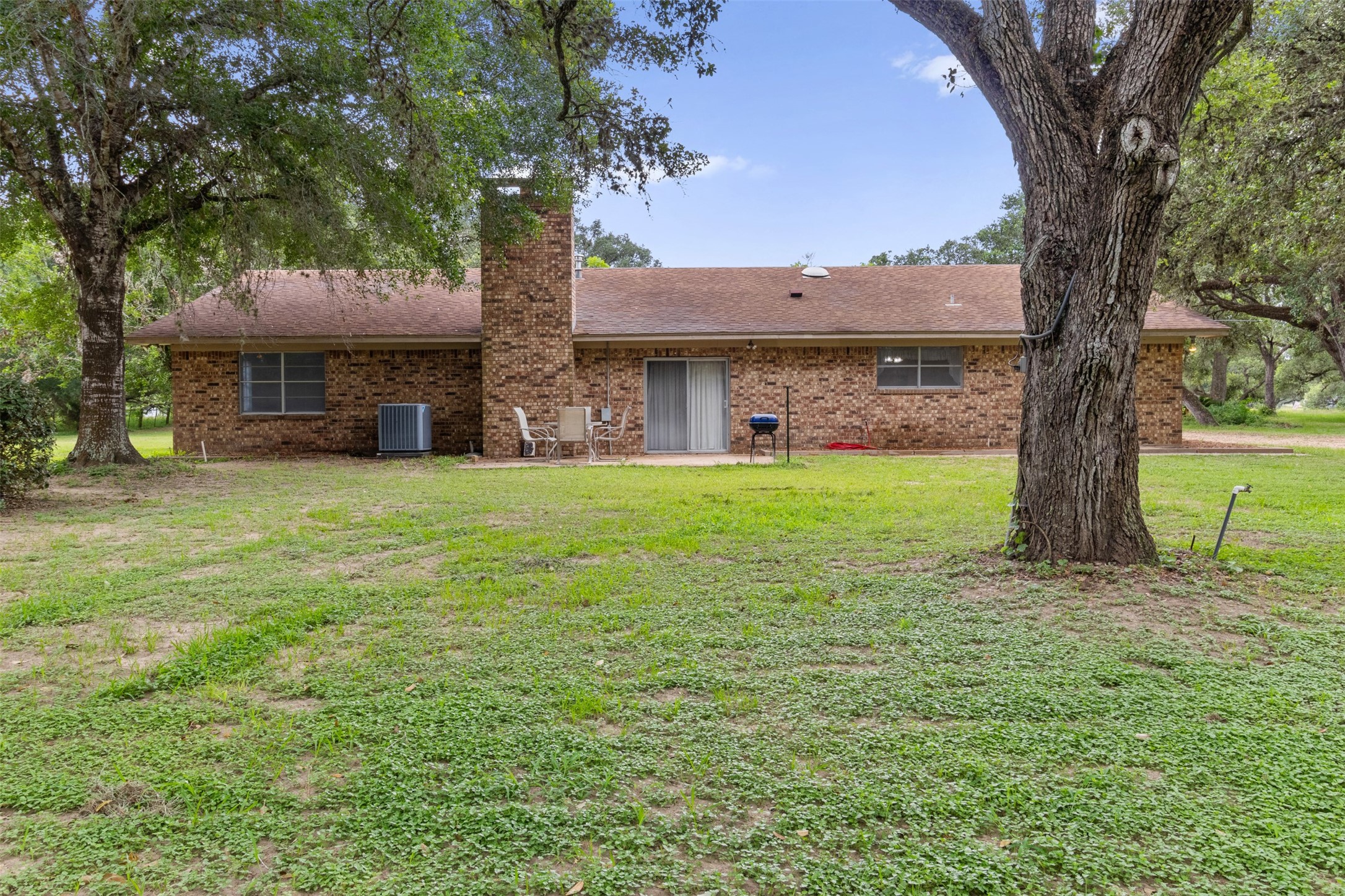 1205 Struss Lane Columbus, TX 78934 - Photo 5 of 22 Gallery Image 5