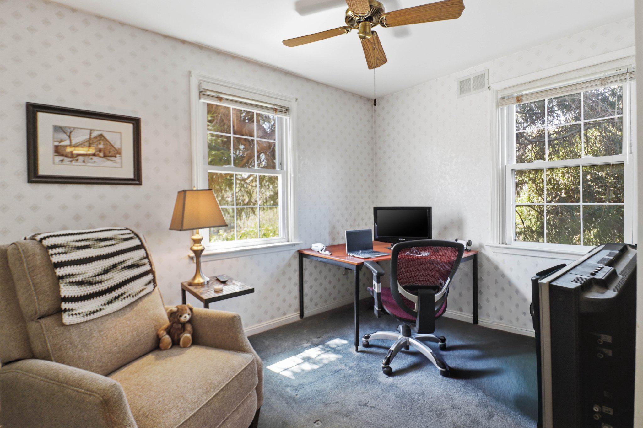 348 Valley View Road Springfield, PA 19064 - Photo 14 of 32 Second First floor Bed Room or Office Space