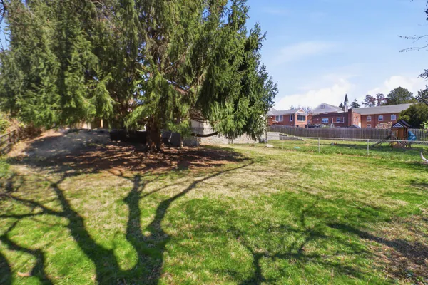 $425,000 | 348 Valley View Road, Springfield, PA 19064