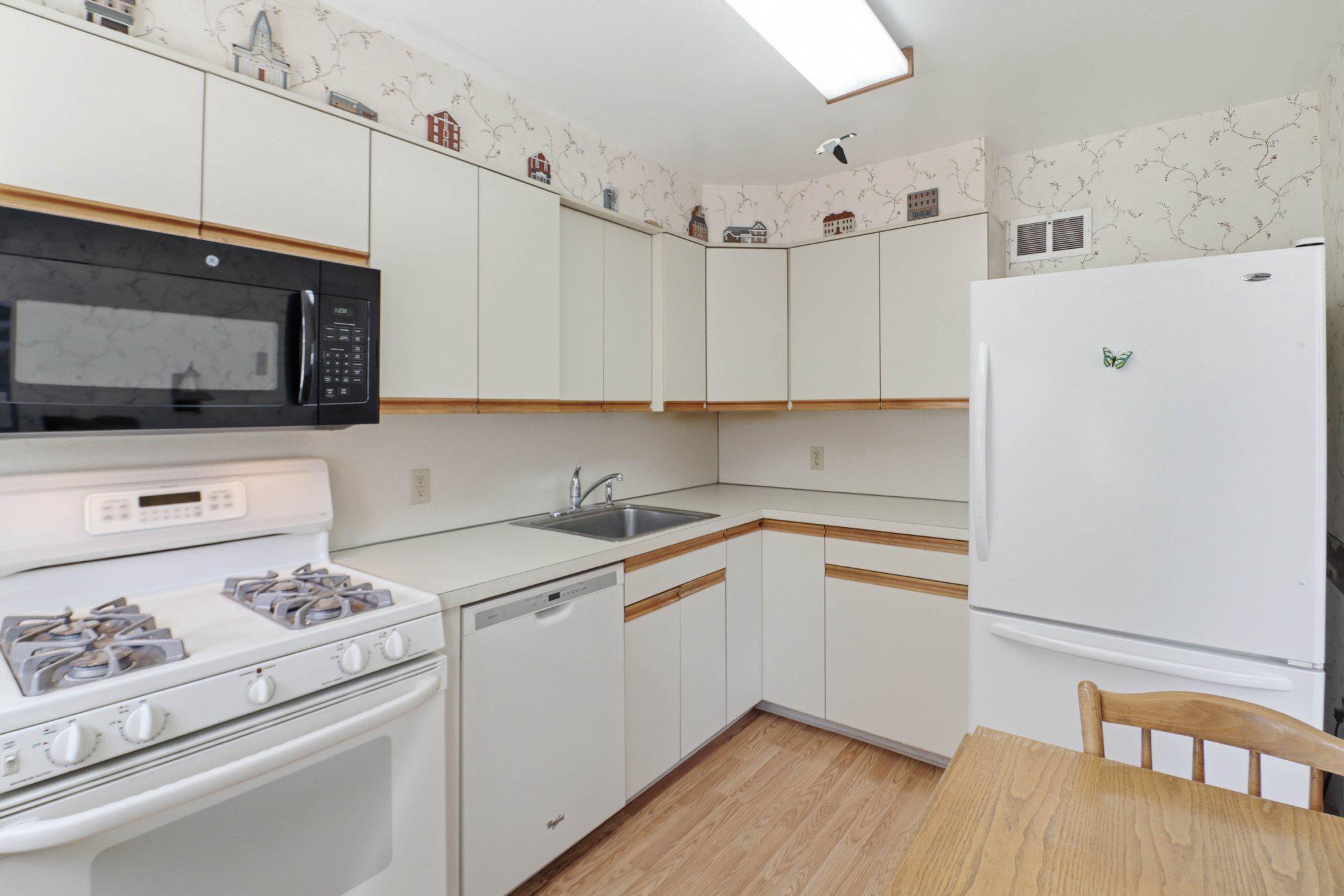 348 Valley View Road Springfield, PA 19064 - Photo 9 of 32