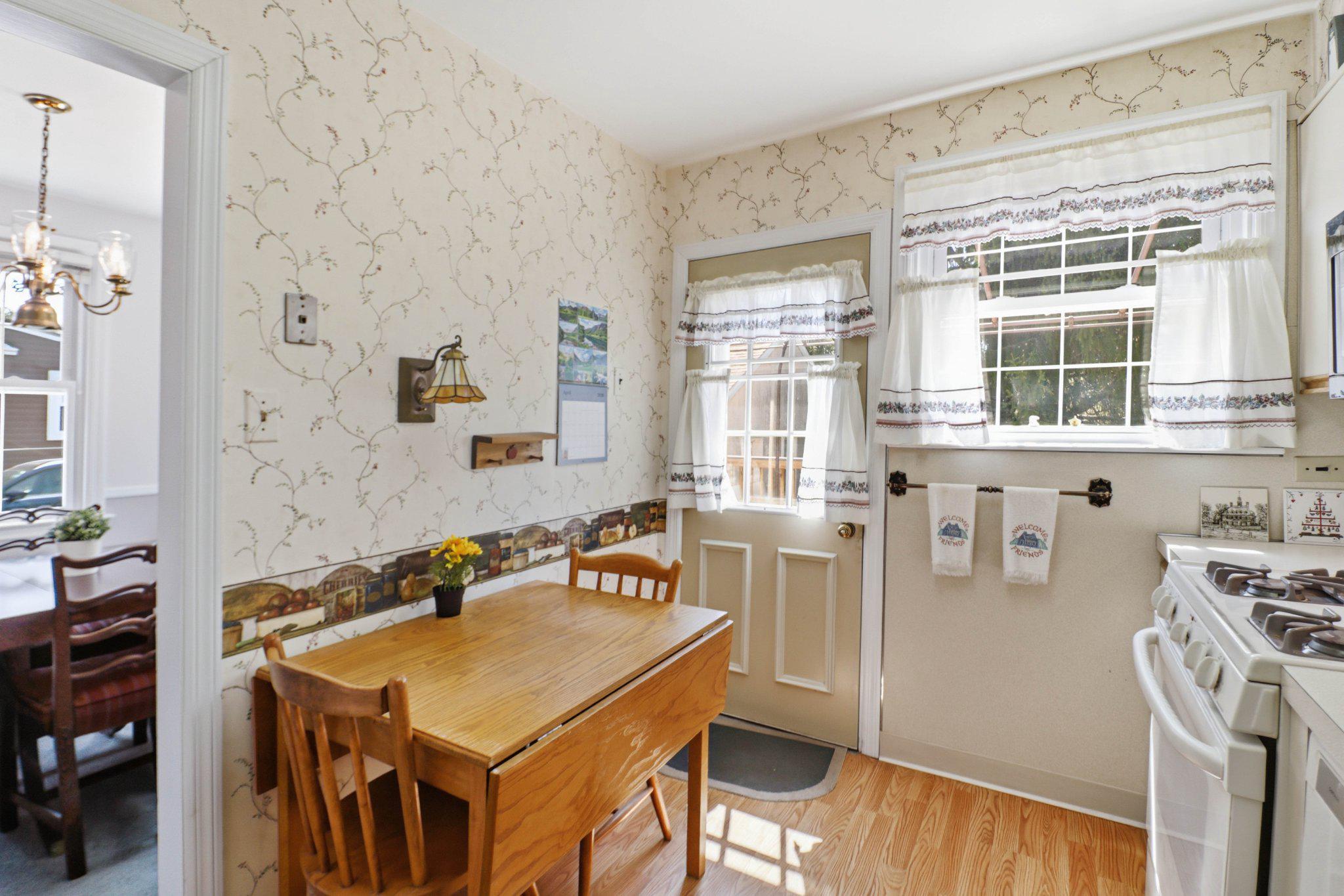 348 Valley View Road Springfield, PA 19064 - Photo 10 of 32