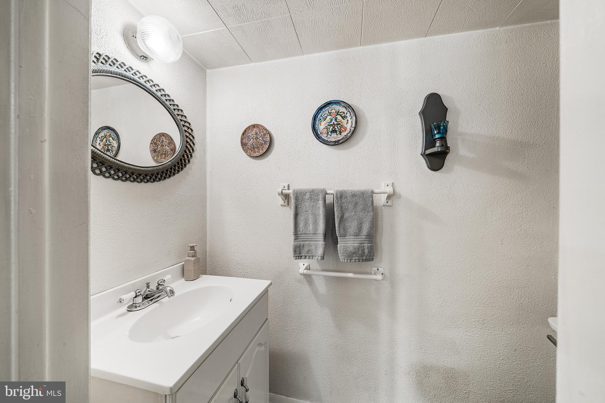 1669 Radburn Road Bensalem, PA 19020 - Photo 17 of 30