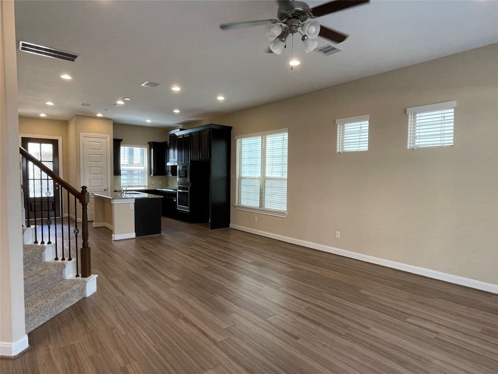 10418 Quiet Courtyard Road Houston, TX 77043 - Photo 12 of 48