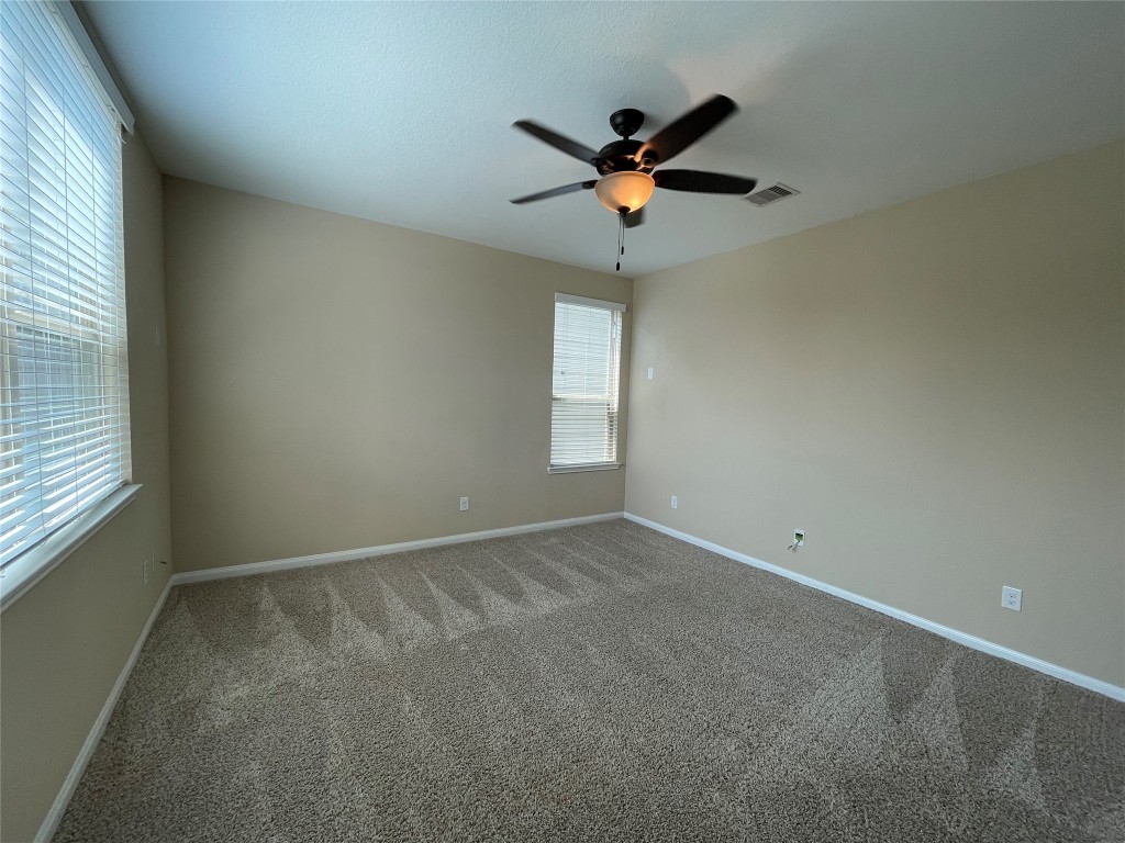 10418 Quiet Courtyard Road Houston, TX 77043 - Photo 32 of 48