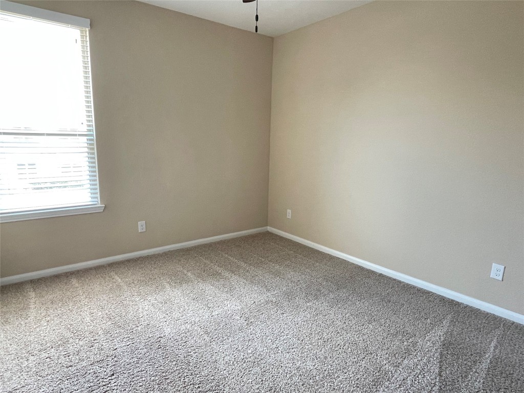 10418 Quiet Courtyard Road Houston, TX 77043 - Photo 38 of 48