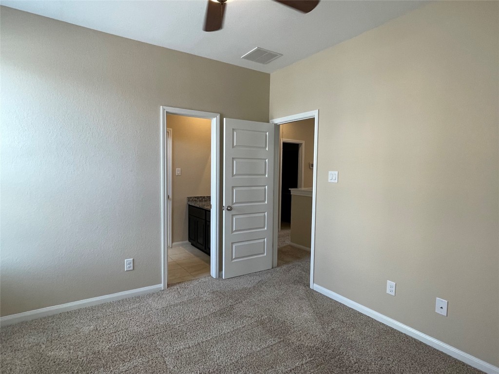 10418 Quiet Courtyard Road Houston, TX 77043 - Photo 42 of 48