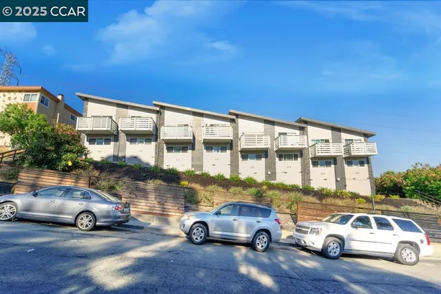 $2,100,000 | 102 Avian Drive, Vallejo, CA 94591