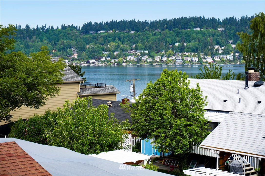 818 North 32nd Street Renton, WA 98056 - Photo 3 of 21