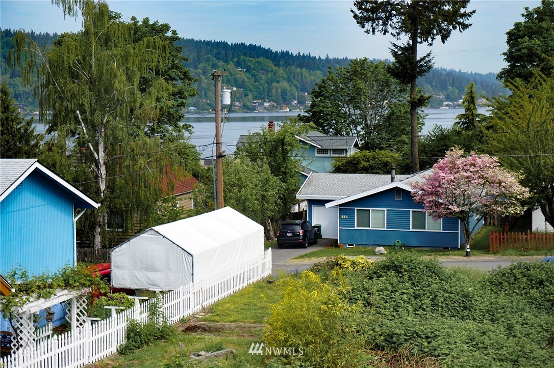818 North 32nd Street Renton, WA 98056 - Photo 4 of 21