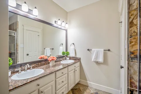 $435,000 | 905 West 23rd Street, Houston, TX 77008