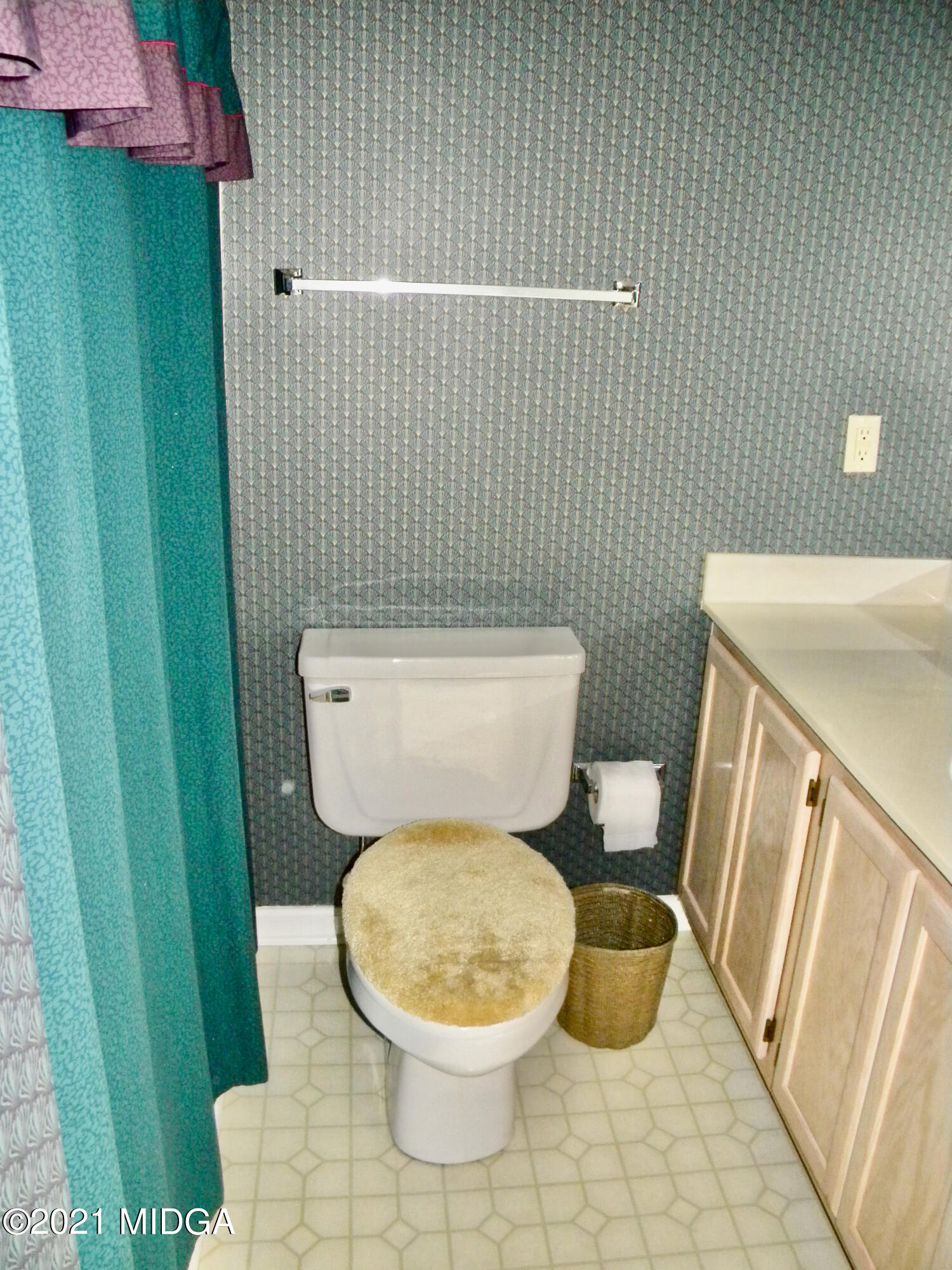 918 Ridge Crest Court Macon, GA 31204 - Photo 7 of 9 7-Spare bathroom