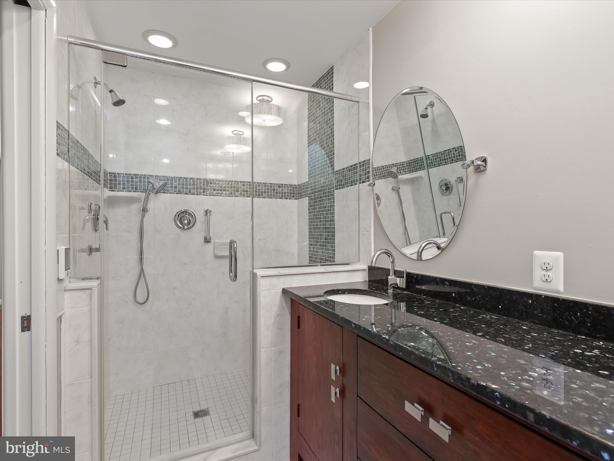 507 Danmarth Road Sykesville, MD 21784 - Photo 16 of 33 Primary Bath