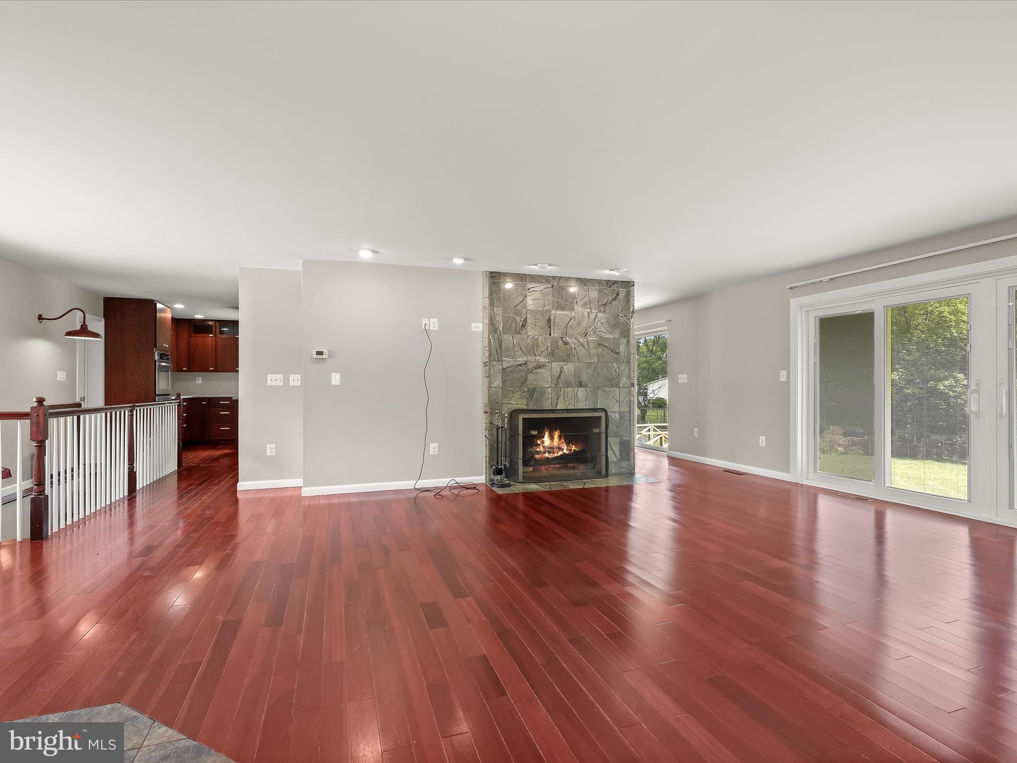 507 Danmarth Road Sykesville, MD 21784 - Photo 3 of 33 Living Room