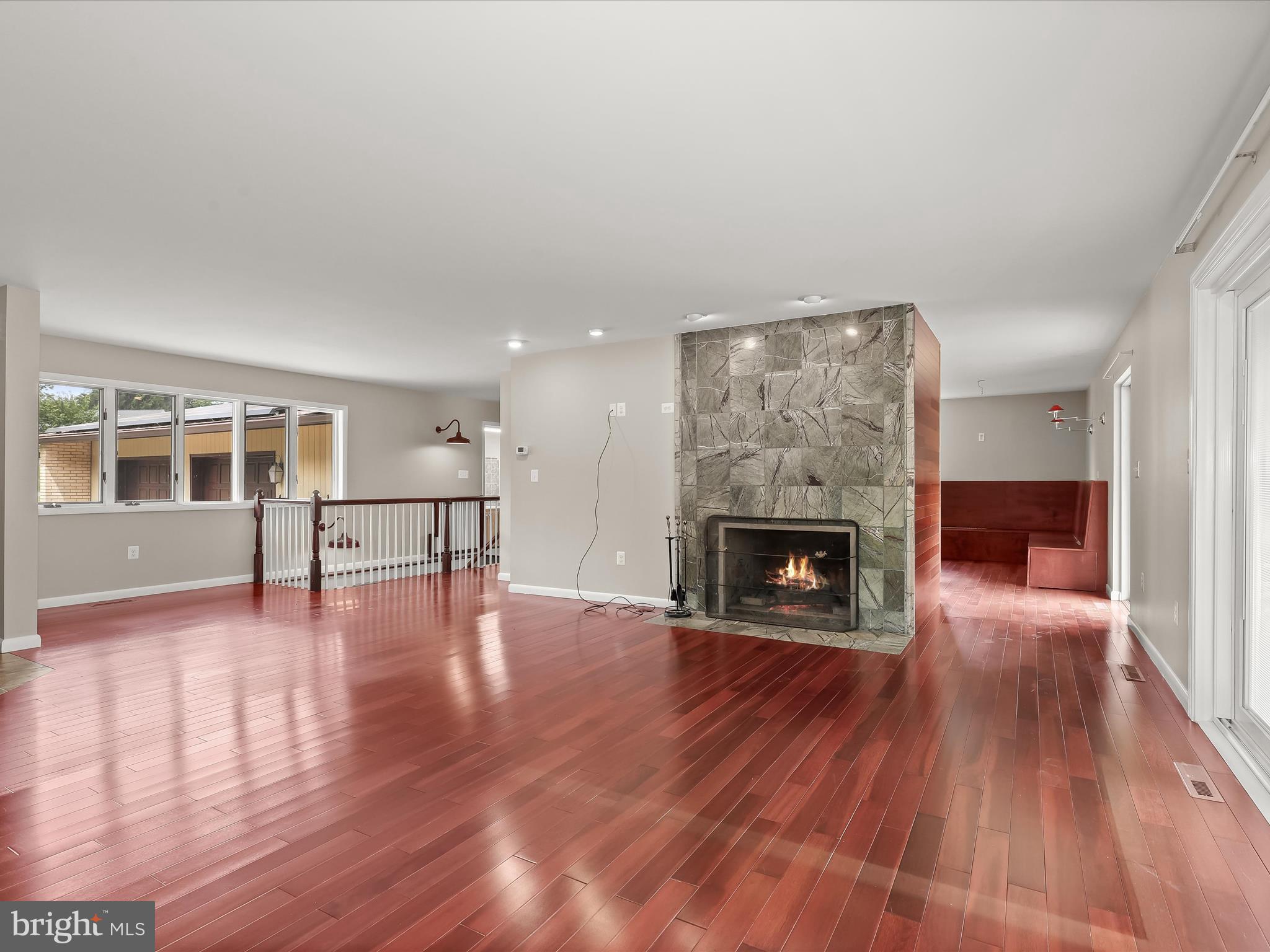 507 Danmarth Road Sykesville, MD 21784 - Photo 5 of 33 Living Room