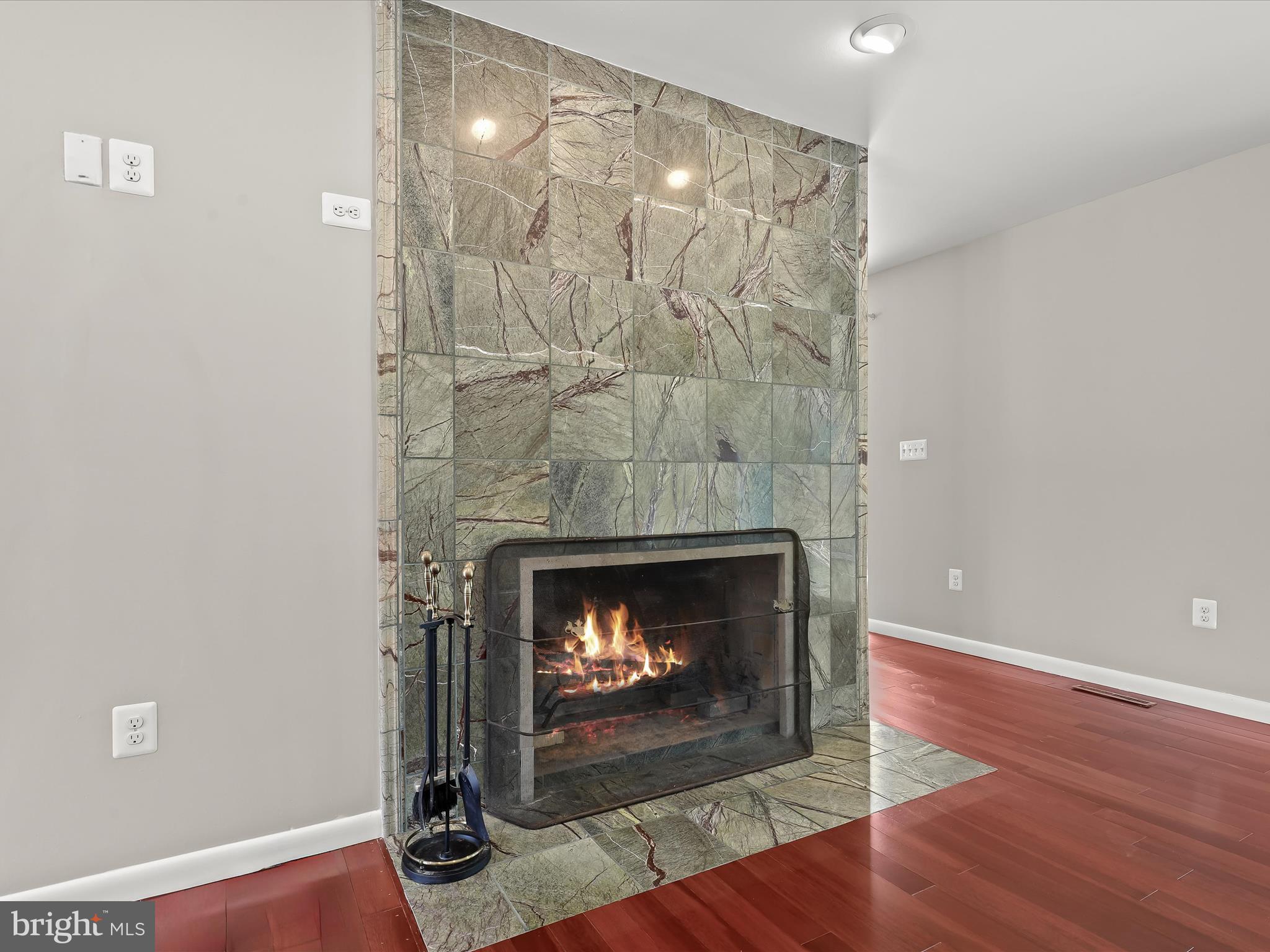 507 Danmarth Road Sykesville, MD 21784 - Photo 6 of 33 Living Room
