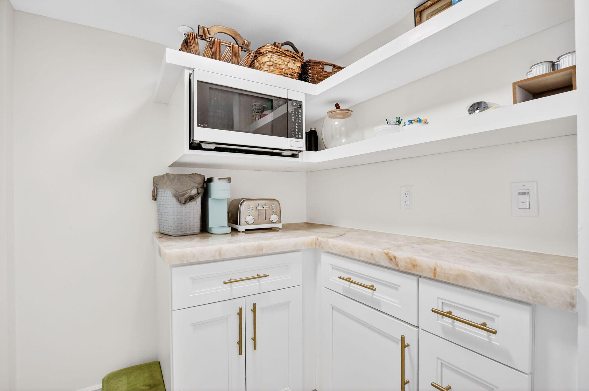 7233 Promenade Drive, Unit 101 Boca Raton, FL 33433 - Photo 25 of 59 Pantry
