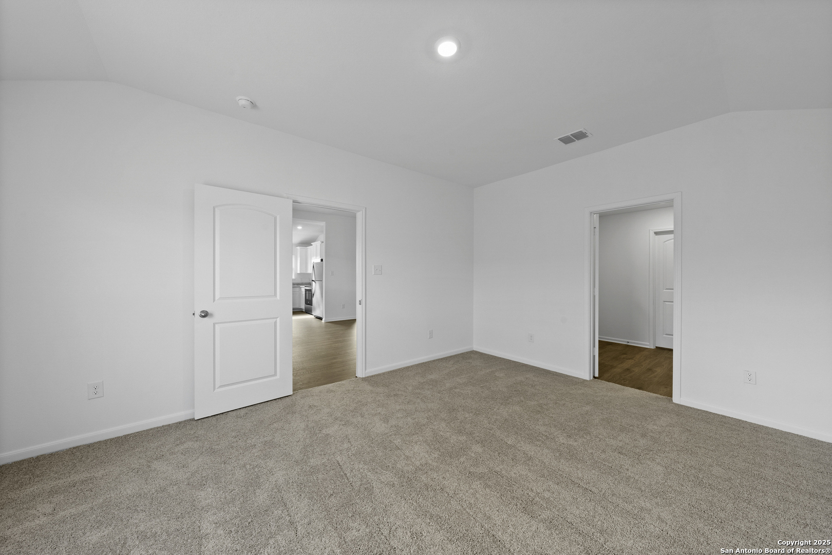16116 Farmer Lytle, TX 78052 - Photo 12 of 30