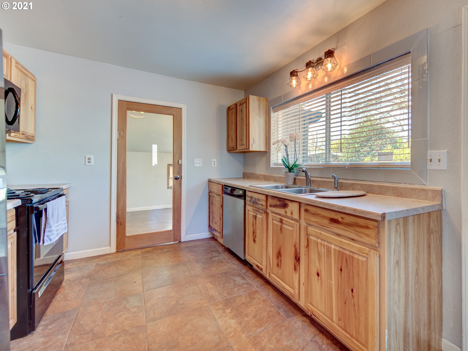 92202 Carson Street Marcola, OR 97454 - Photo 7 of 24