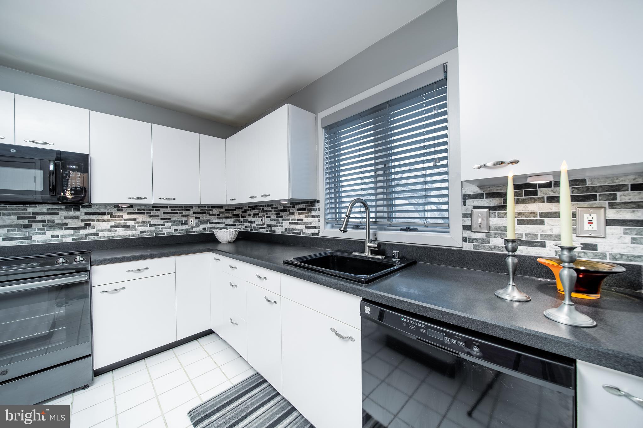 3735 Spring Lake Lane Owings Mills, MD 21117 - Photo 4 of 33