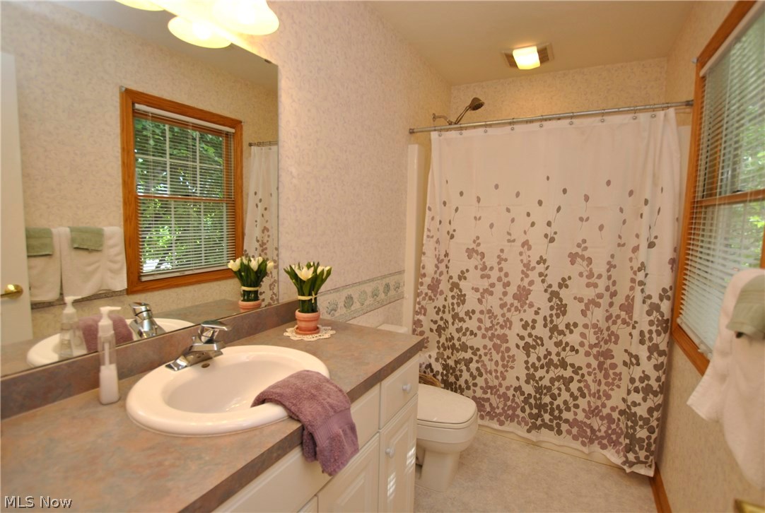 1890 Hollythorne Road Northeast Canton, OH 44721 - Photo 13 of 20 Gallery Image 13
