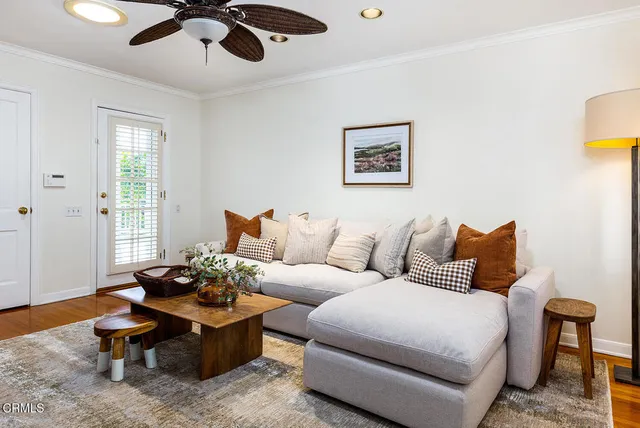 a view of a back yard of the house