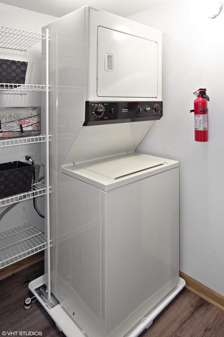 616 East 5th Avenue, Unit 201 Naperville, IL 60563 - Photo 11 of 16