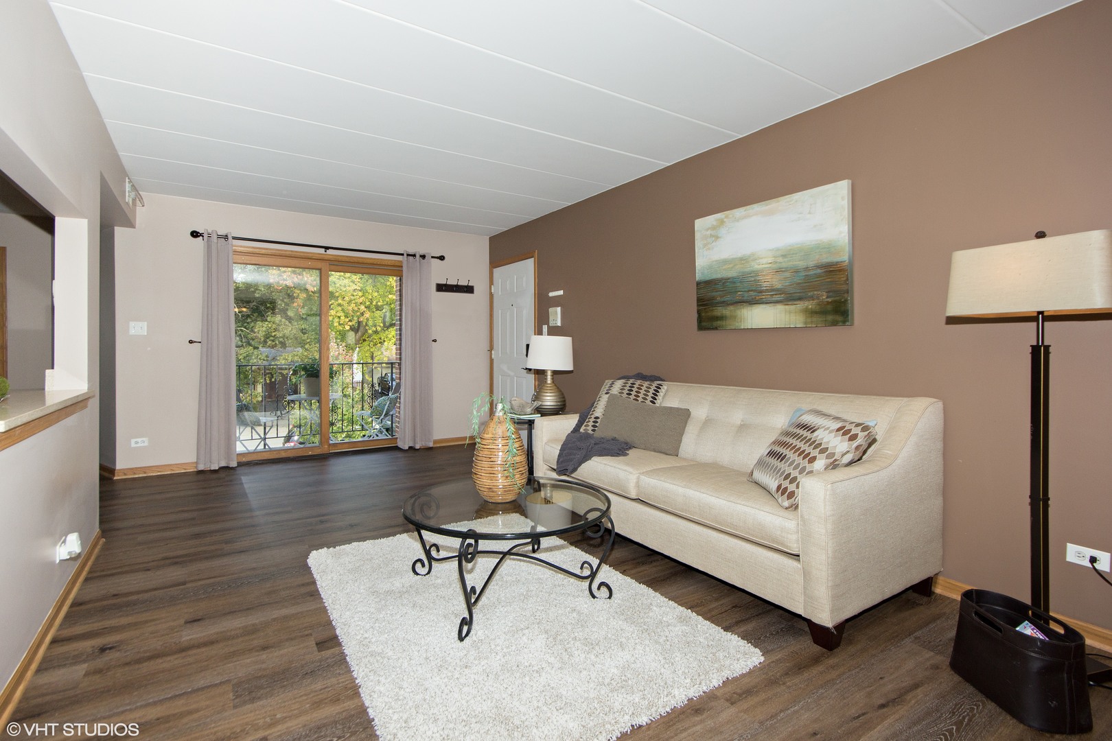 616 East 5th Avenue, Unit 201 Naperville, IL 60563 - Photo 3 of 16