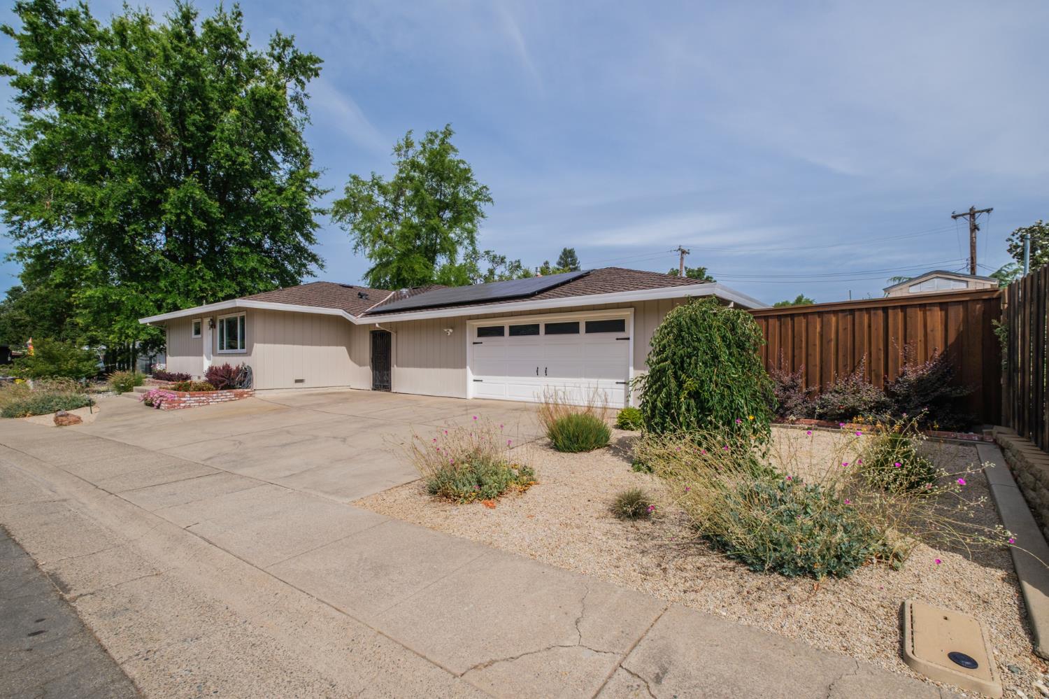 5249 Adelaide Way Carmichael, CA 95608 - Photo 10 of 75