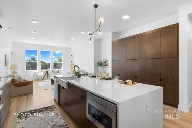 $848,000 | 55 East State Street, Unit 205, Eagle, ID 83616