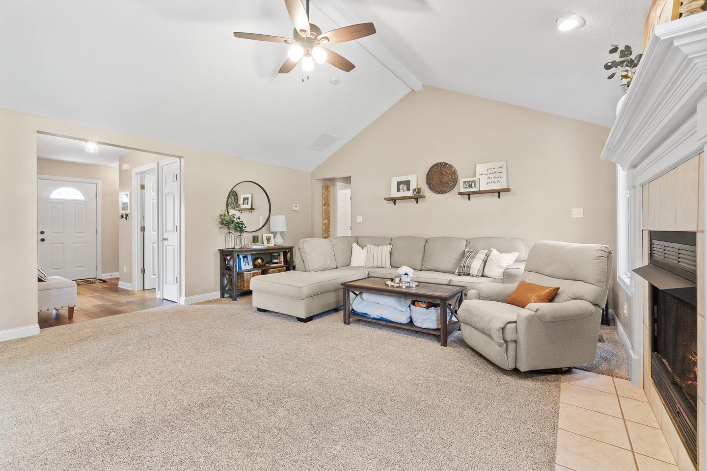 7801 Fibia Place Fort Wayne, IN 46818 - Photo 4 of 16 Gallery Image 4