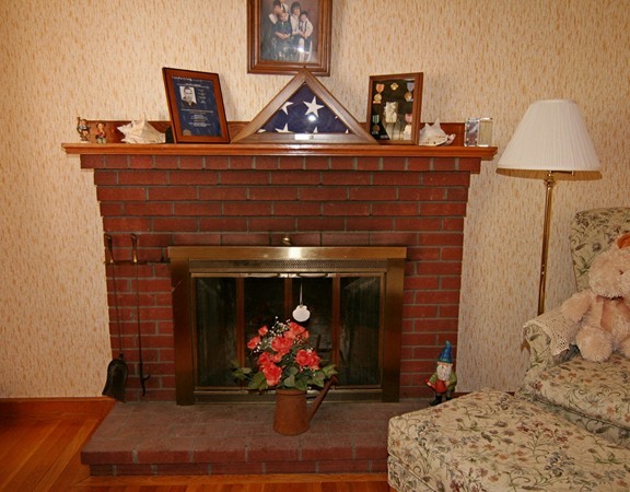 7 Andrews Road Wakefield, MA 01880 - Photo 4 of 18 Gallery Image 4