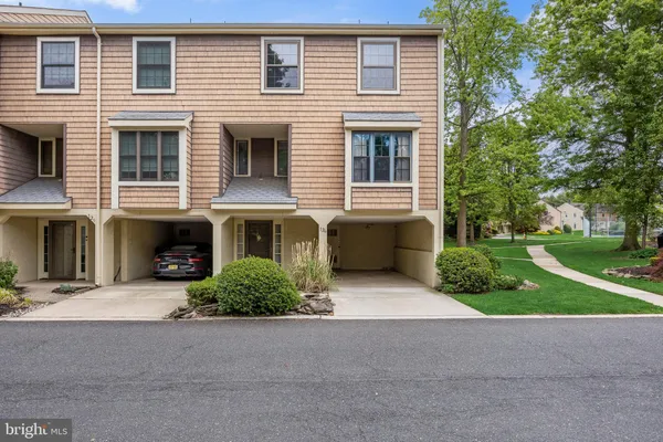 $378,000 | 126 Kings Croft Drive, Cherry Hill, NJ 08034