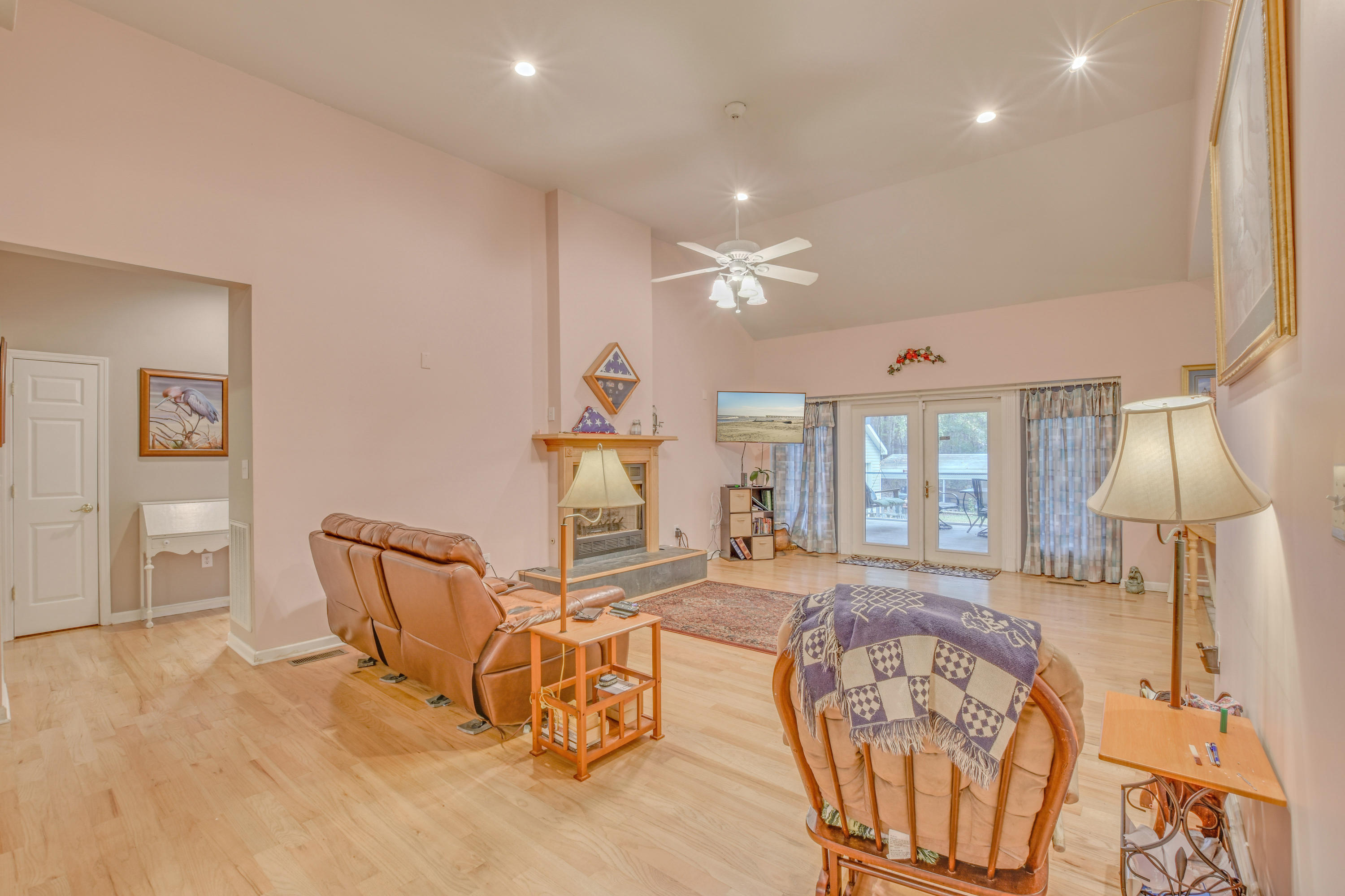 2895 Otranto Road North Charleston, SC 29406 - Photo 40 of 52 Living Room