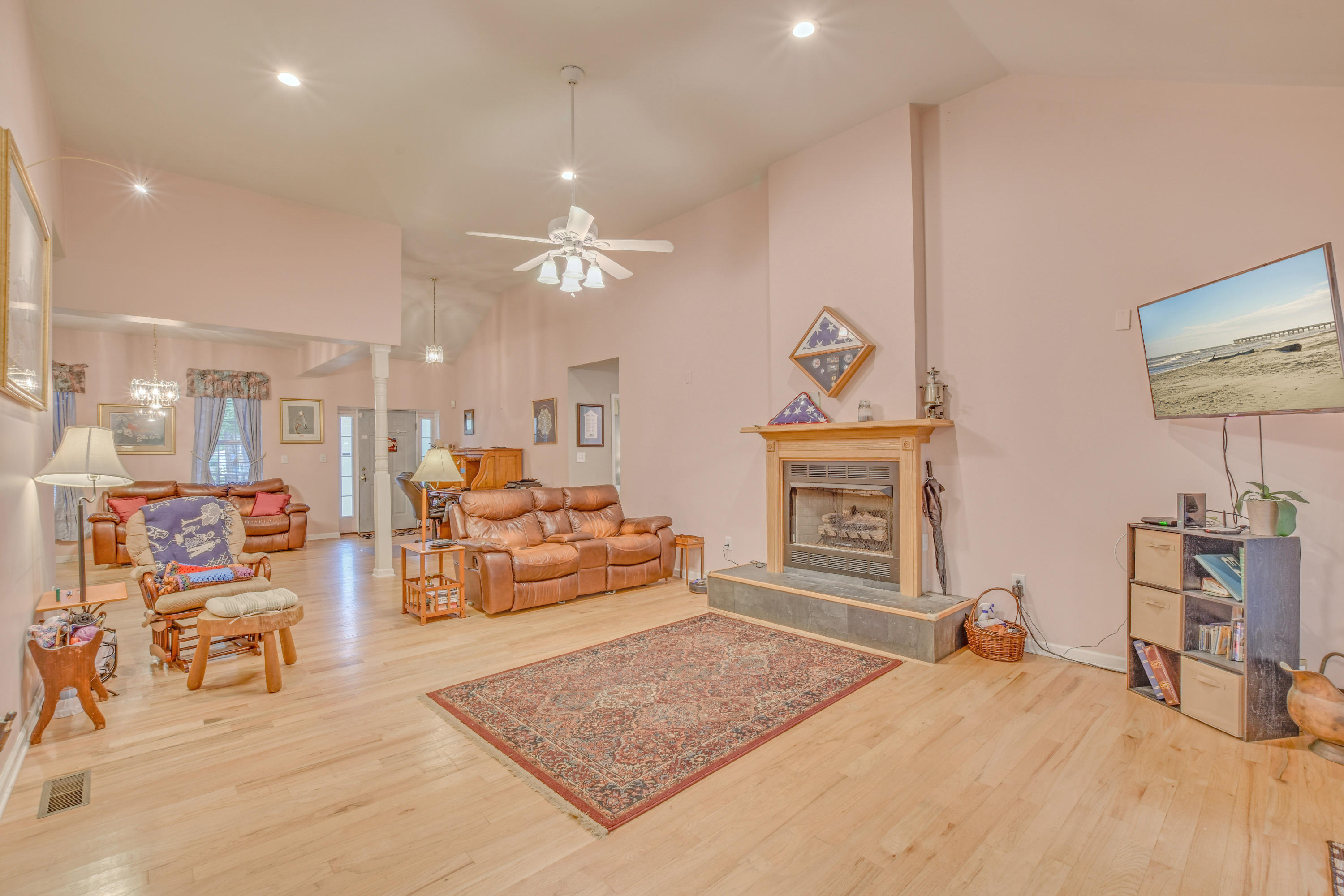 2895 Otranto Road North Charleston, SC 29406 - Photo 41 of 52 Gas Logs Fireplace