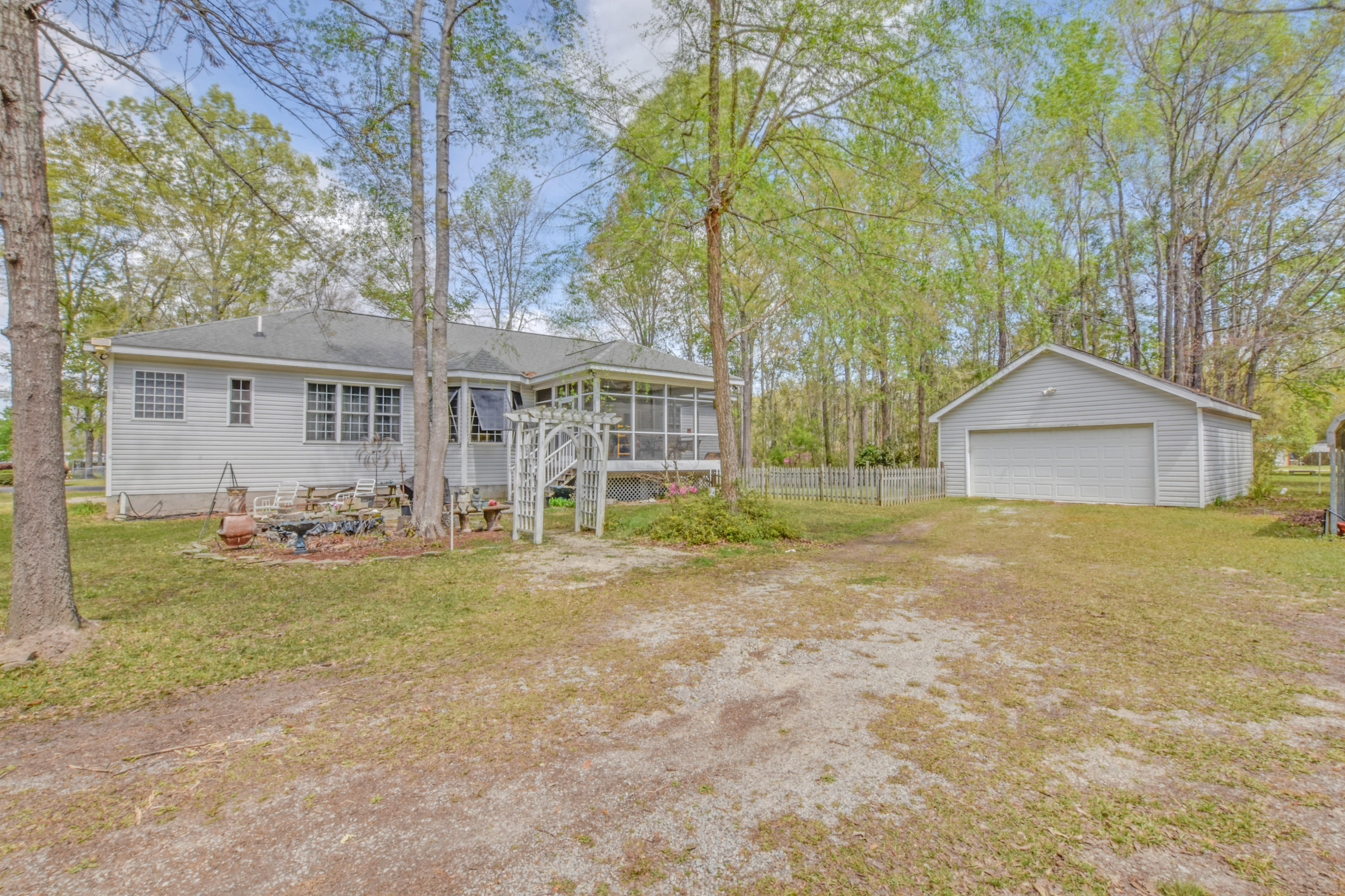 2895 Otranto Road North Charleston, SC 29406 - Photo 10 of 52 Detached Garage
