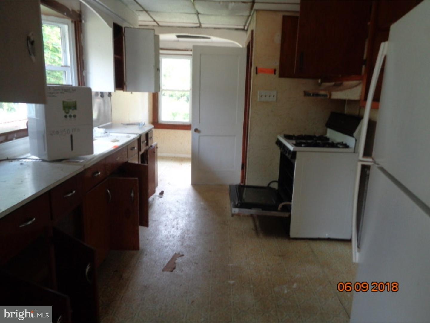 65 South Bridgeport Road Bridgeport, NJ 08014 - Photo 4 of 16 Gallery Image 4