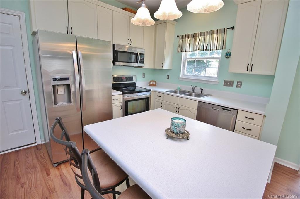 928 Knightsbridge Road Fort Mill, SC 29708 - Photo 10 of 21
