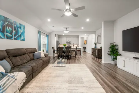$415,000 | 19412 Forman Drive, Pflugerville, TX 78660