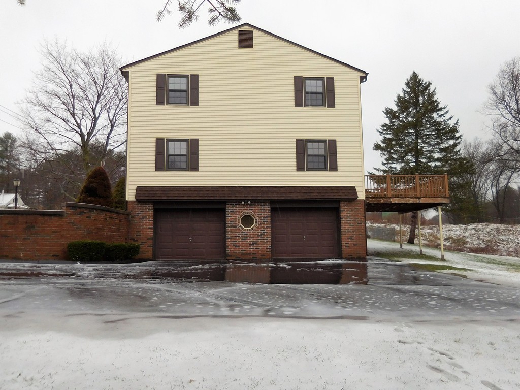930 Piper Road West Springfield, MA 01089 - Photo 4 of 28