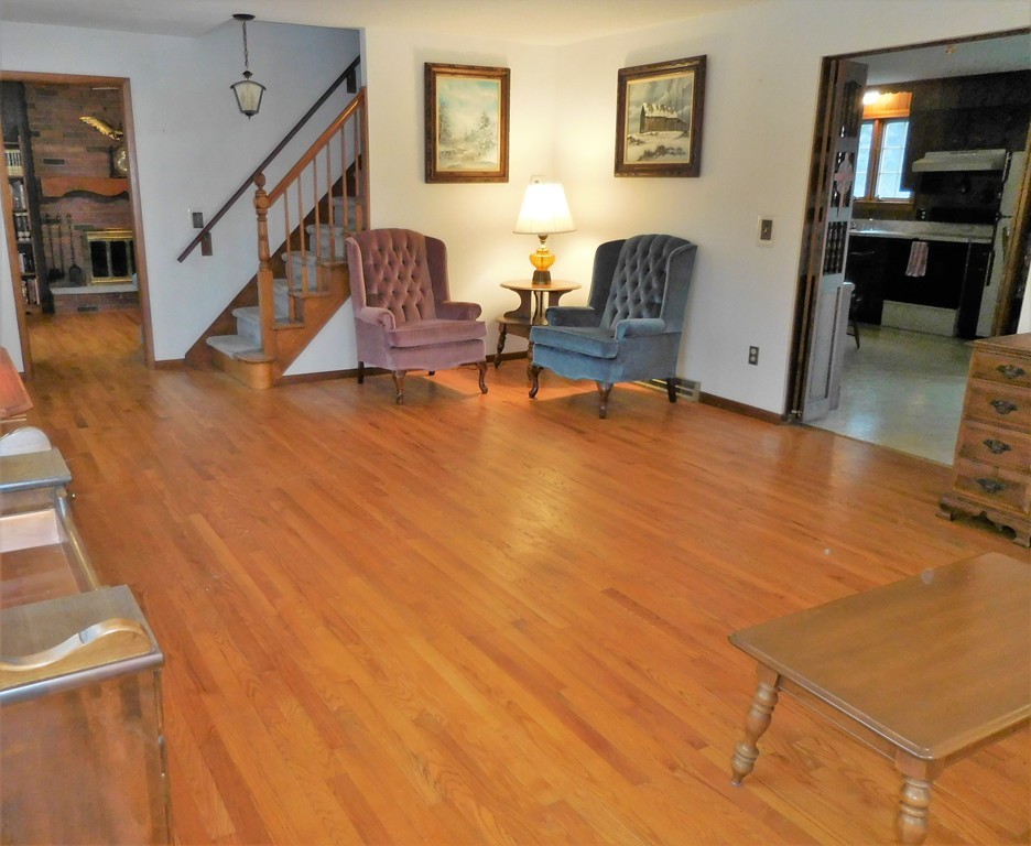930 Piper Road West Springfield, MA 01089 - Photo 6 of 28