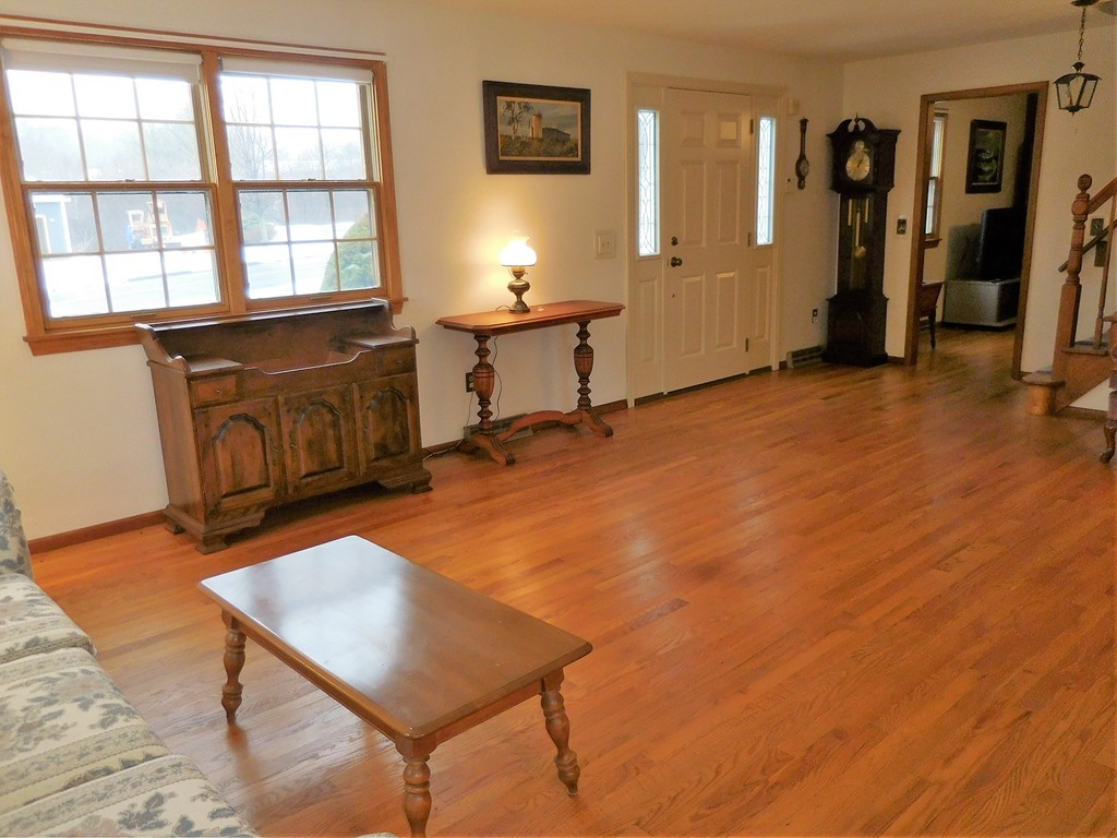 930 Piper Road West Springfield, MA 01089 - Photo 7 of 28