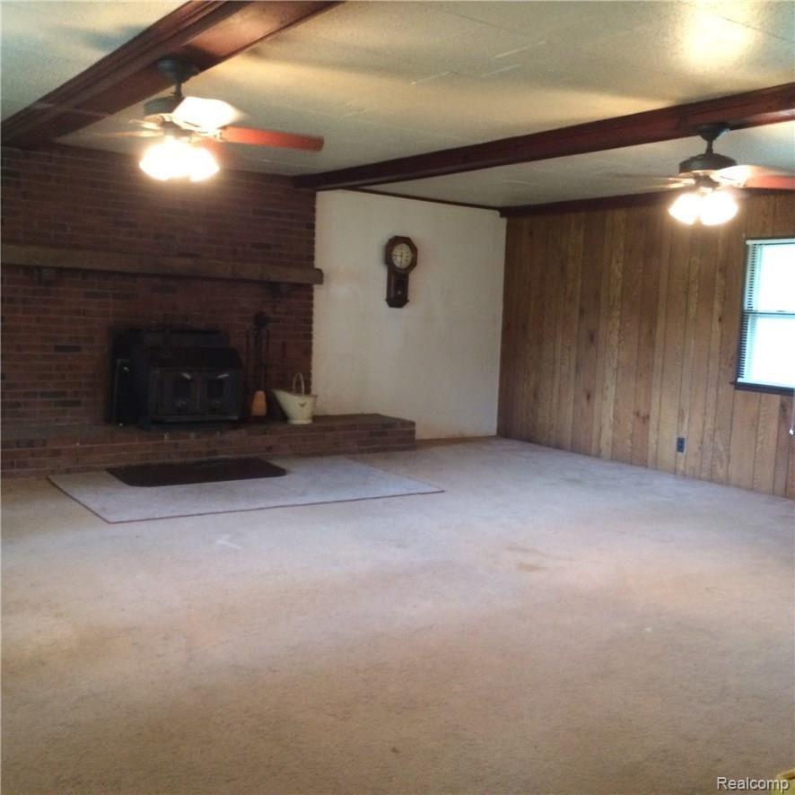 2575 West Drahner Road Oxford, MI 48371 - Photo 14 of 26 14 Great Room 1.jpg