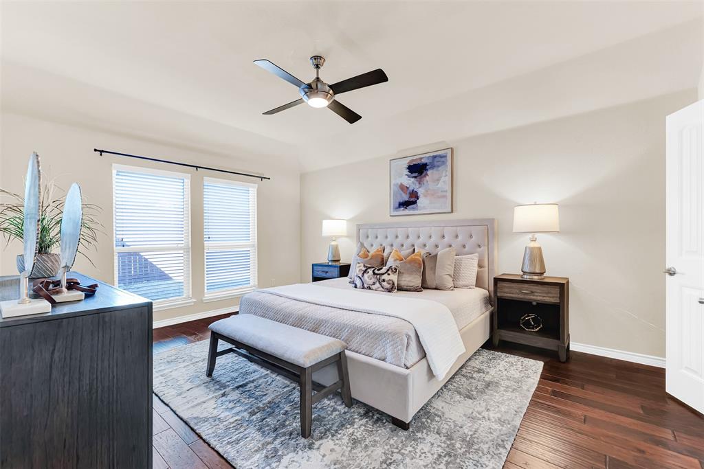 4813 Stacy Court Rowlett, TX 75088 - Photo 16 of 36 Large primary suite