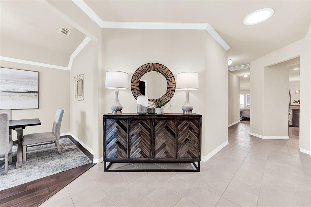 4813 Stacy Court Rowlett, TX 75088 - Photo 2 of 36 Welcome in! Front entry way.