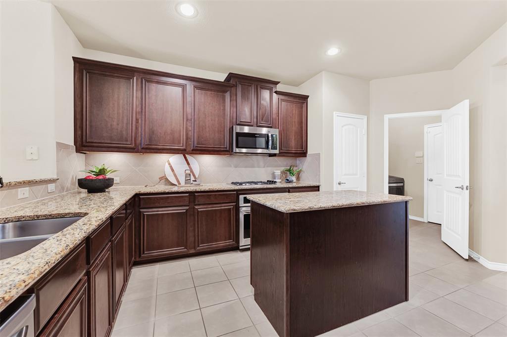 4813 Stacy Court Rowlett, TX 75088 - Photo 8 of 36 Stainless steel appliances