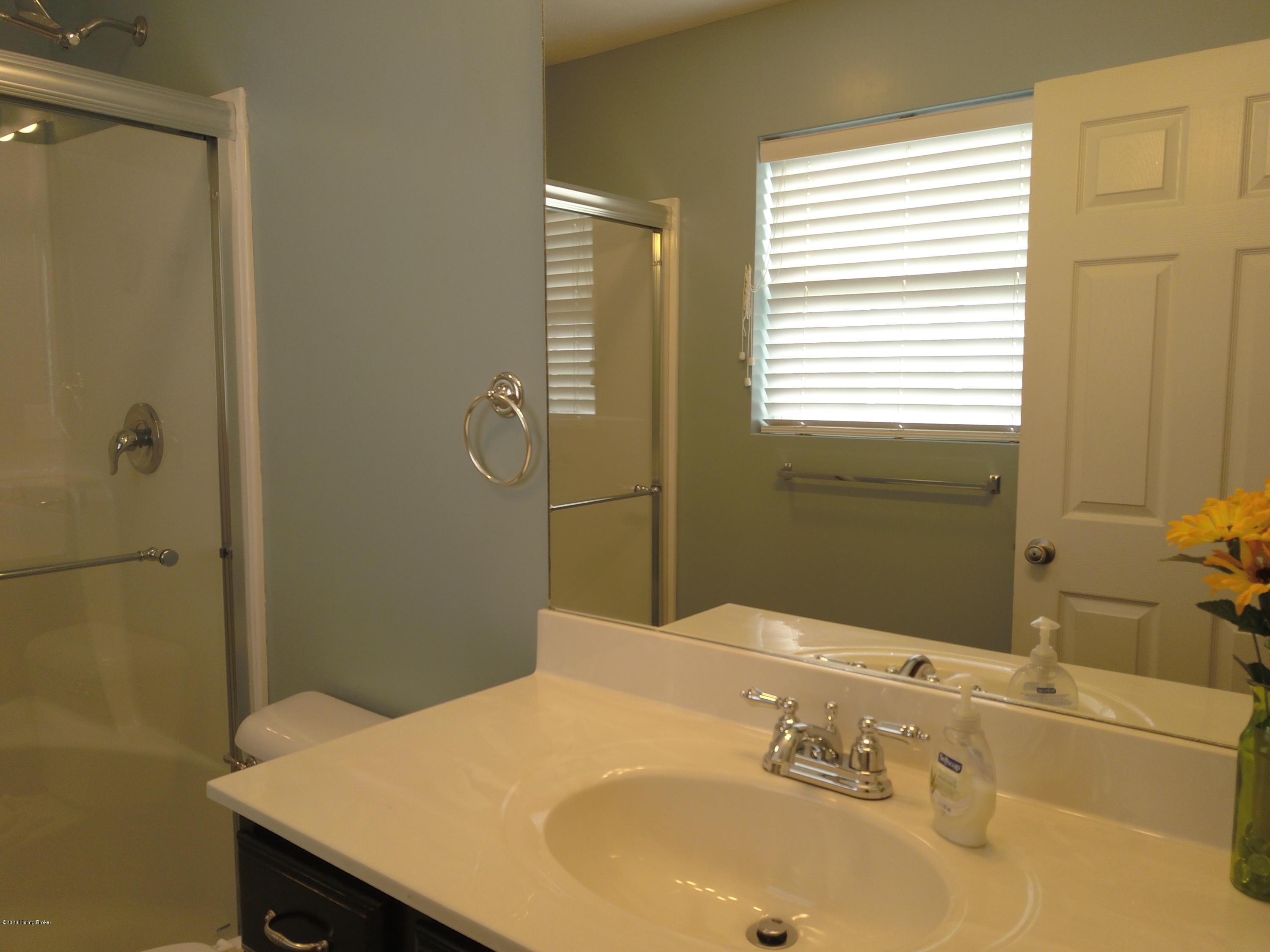 579 Cameron Ridge Road Shepherdsville, KY 40165 - Photo 21 of 39 MasterBath2