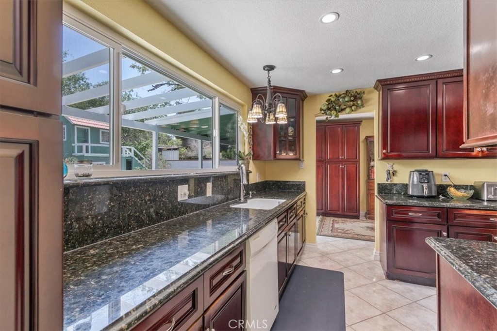 4817 Quartz Hill Road Quartz Hill, CA 93536 - Photo 14 of 40